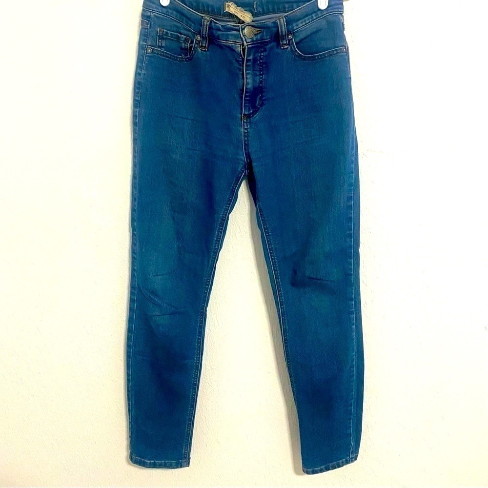 Free People Women’s Distressed Straight Leg Jeans Size 27